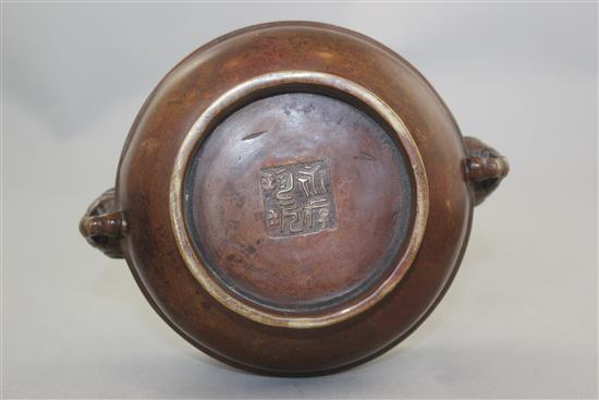 A Chinese bronze two handled censer, Gui, width 15cm